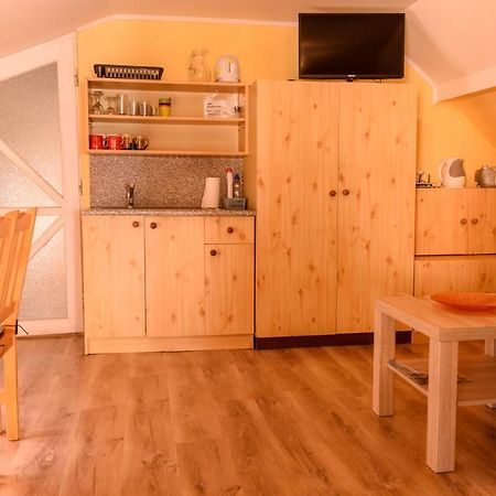 Chatka Elegant Bešeňová Zewnętrze zdjęcie